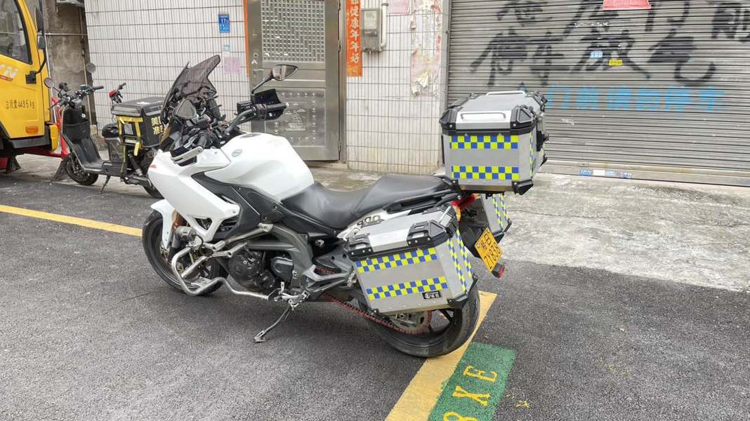 二手贝纳利BN 600 GT