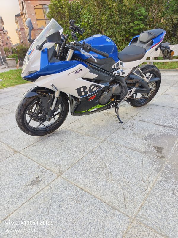 二手贝纳利龙卷风 Tornado 252R