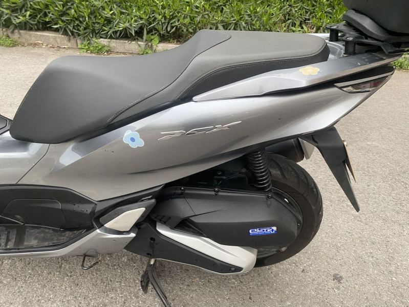 二手五羊本田PCX