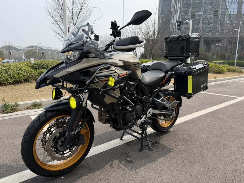 二手贝纳利TRK552