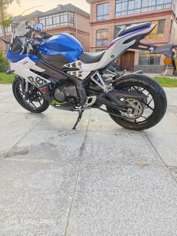 二手贝纳利龙卷风 Tornado 252R