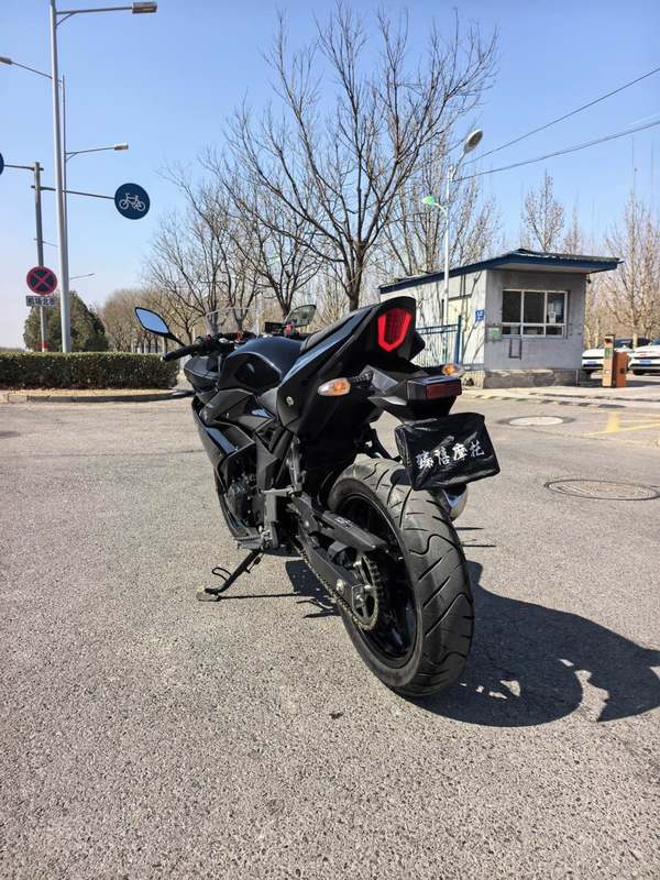 二手豪爵铃木GSX250R