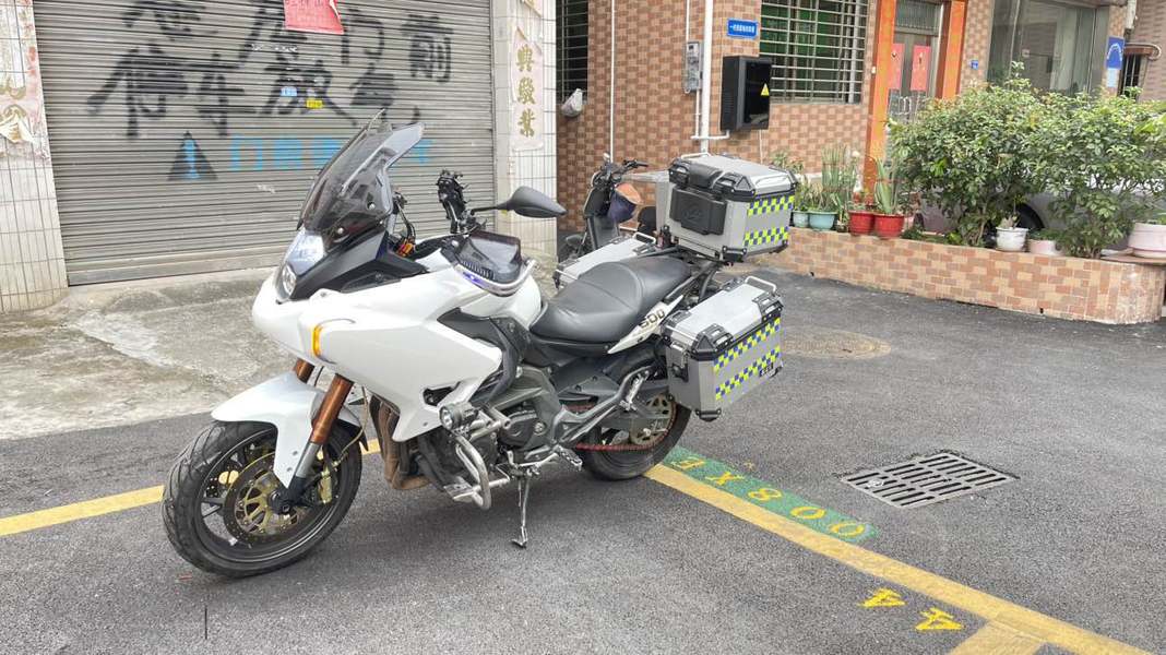 二手贝纳利BN 600 GT