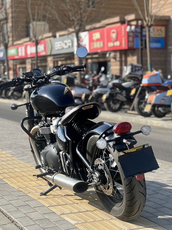 二手凯旋Bonneville Bobber