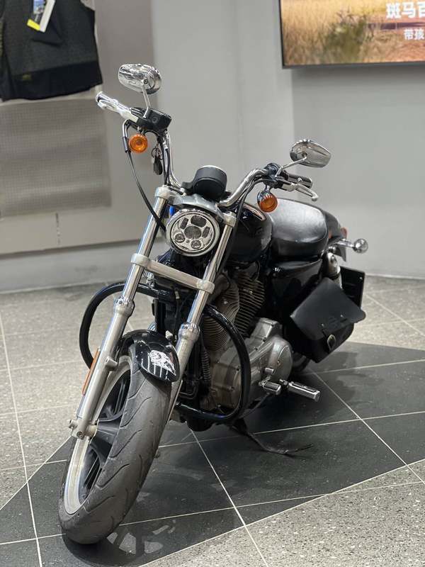 二手哈雷戴维森883L SuperLow