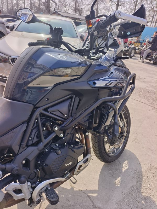 二手贝纳利金鹏 TRK502