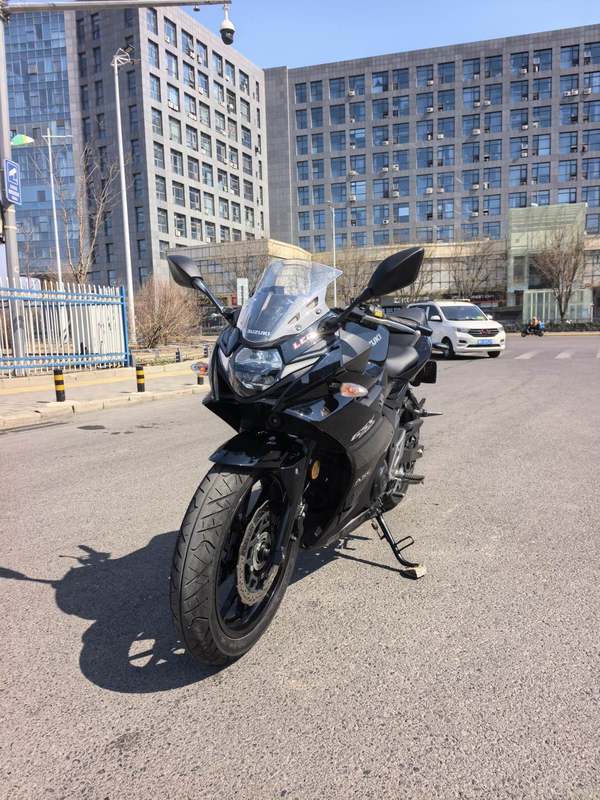 二手豪爵铃木GSX250R