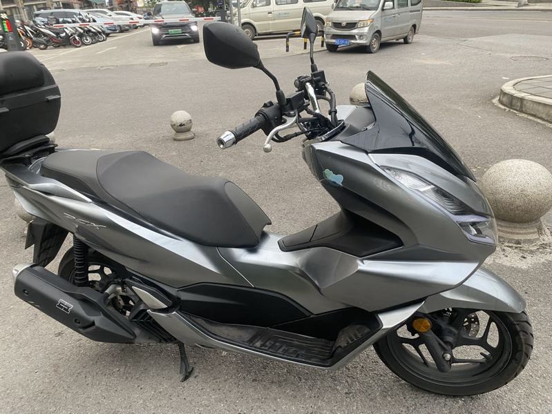 二手五羊本田PCX