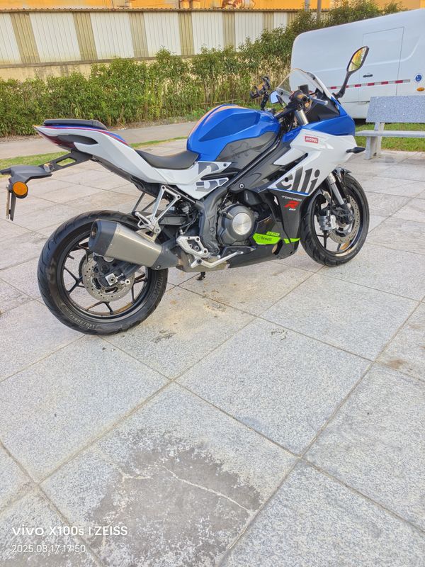 二手贝纳利龙卷风 Tornado 252R