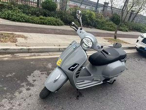 二手VESPAGTS 300 Notte