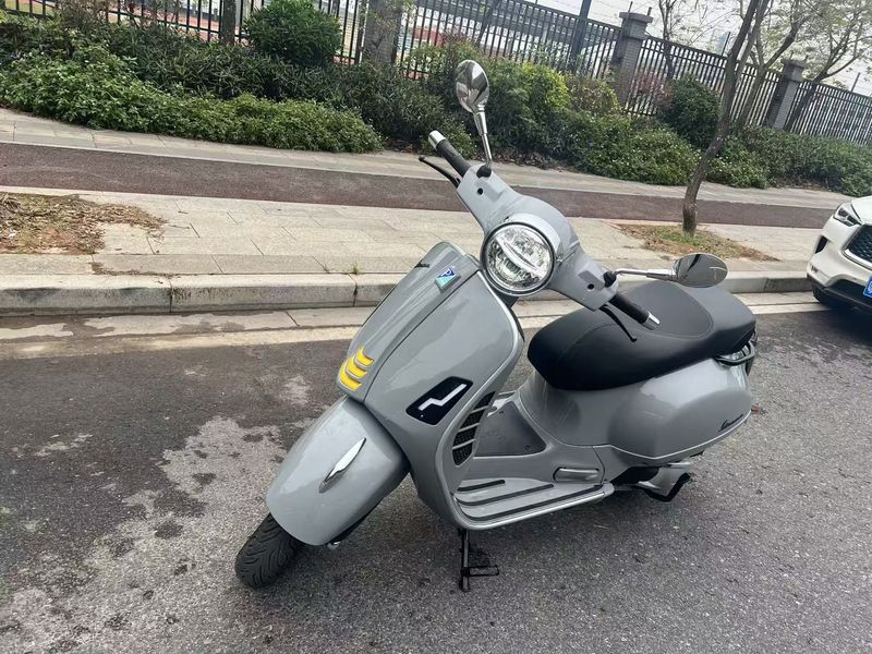 二手VESPAGTS 300 Notte