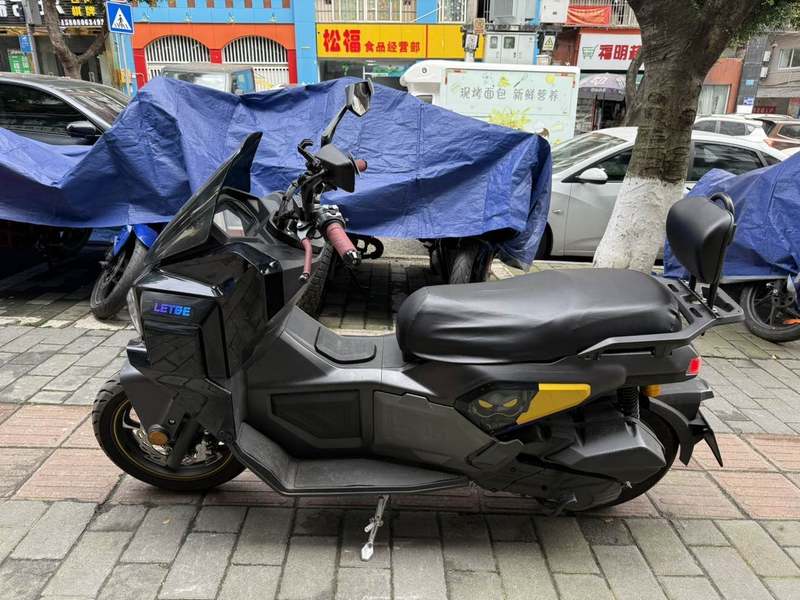 二手猎变机甲蜂