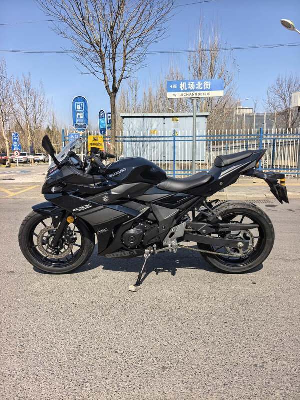 二手豪爵铃木GSX250R
