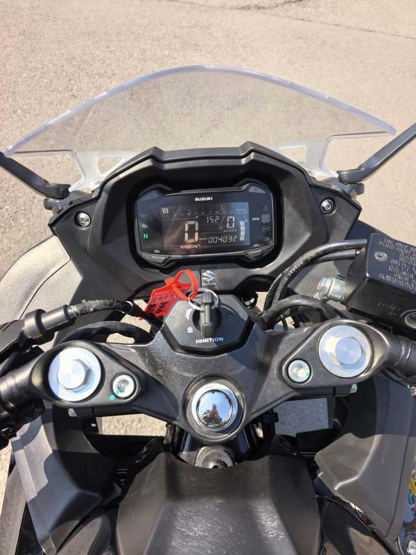 二手豪爵铃木GSX250R