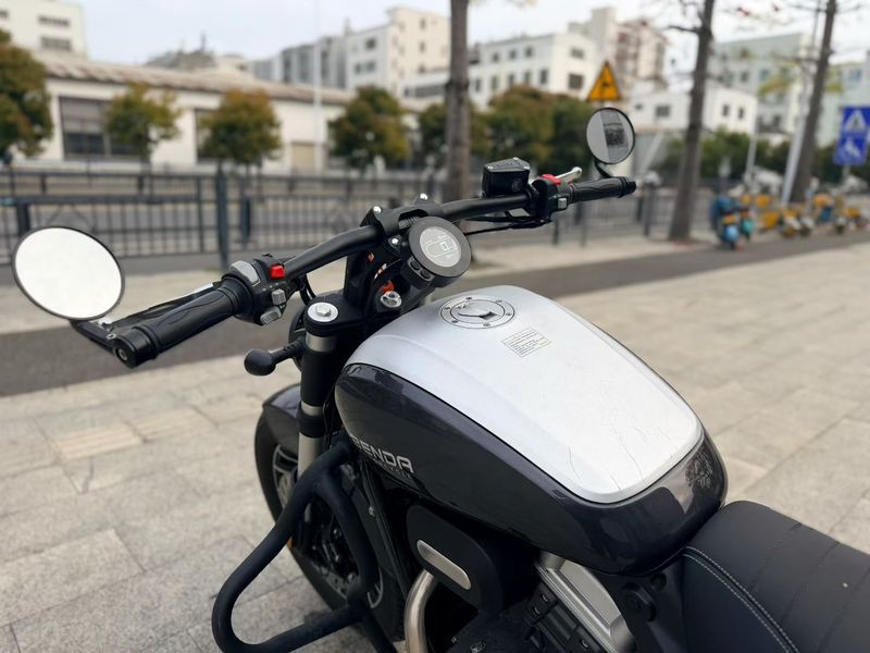 二手奔达Rock300 灰石