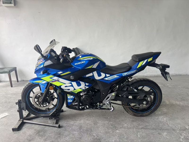 二手豪爵铃木GSX250R
