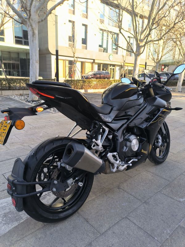 二手贝纳利龙卷风 Tornado 302R