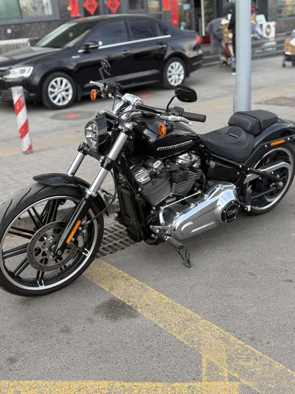 二手哈雷戴维森突破者 Breakout