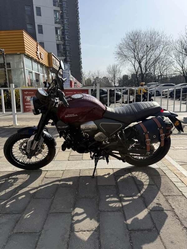 二手五羊本田鸷道 CB190SS