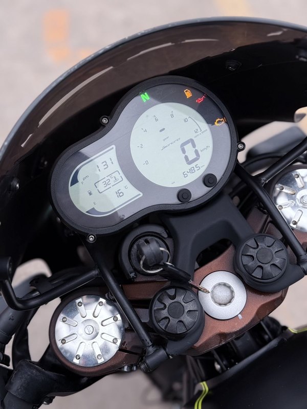 二手贝纳利幼狮 Leoncino 500