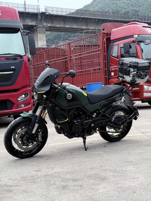 二手贝纳利幼狮 Leoncino 500