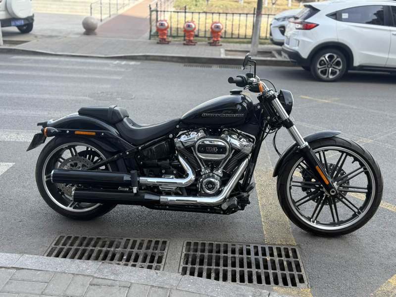 二手哈雷戴维森突破者 Breakout