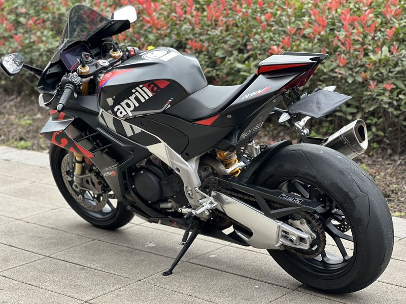二手阿普利亚RSV4