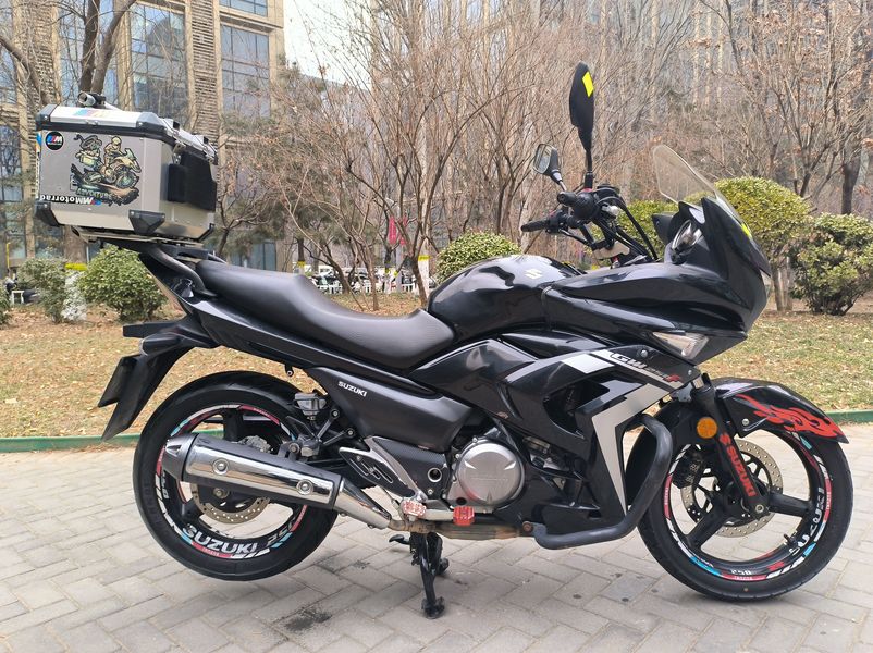 二手豪爵铃木骊驰 GW250