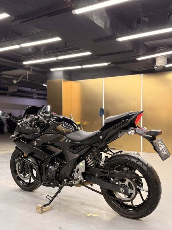 二手豪爵铃木GSX250R