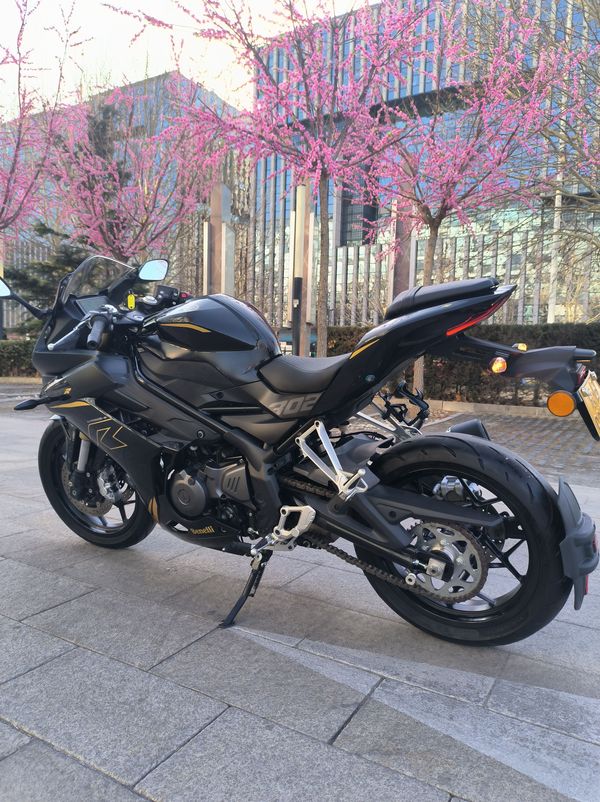 二手贝纳利龙卷风 Tornado 302R