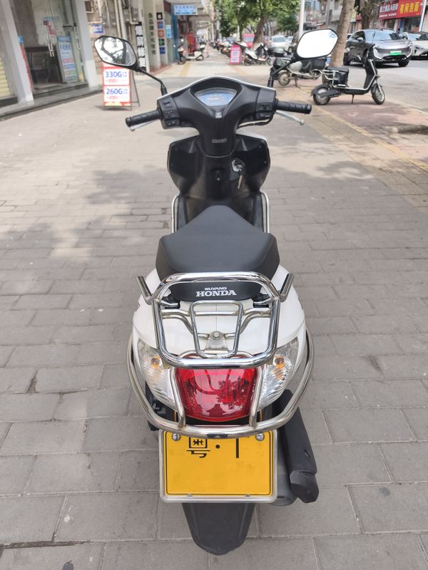 二手五羊本田SCR 喜鲨125