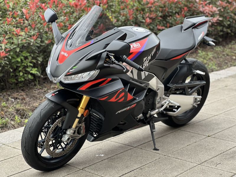 二手阿普利亚RSV4