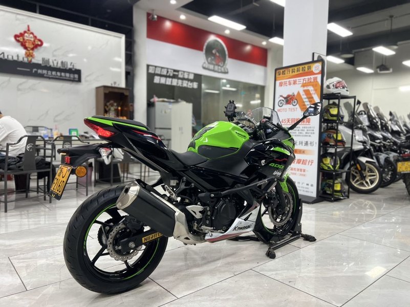 二手川崎Ninja 400
