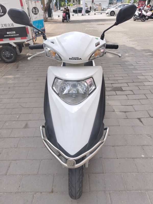 二手五羊本田SCR 喜鲨125