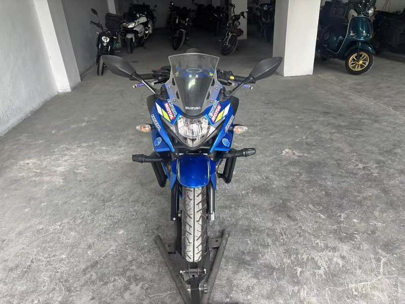 二手豪爵铃木GSX250R