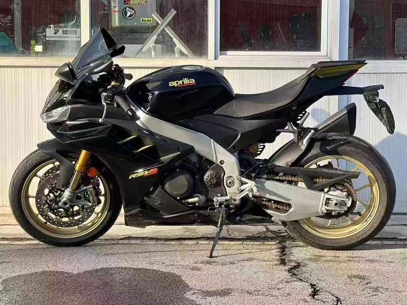 二手阿普利亚RSV4