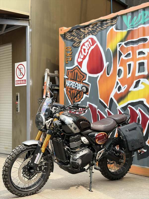 二手凯旋Scrambler 400 X