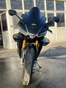 二手阿普利亚RSV4