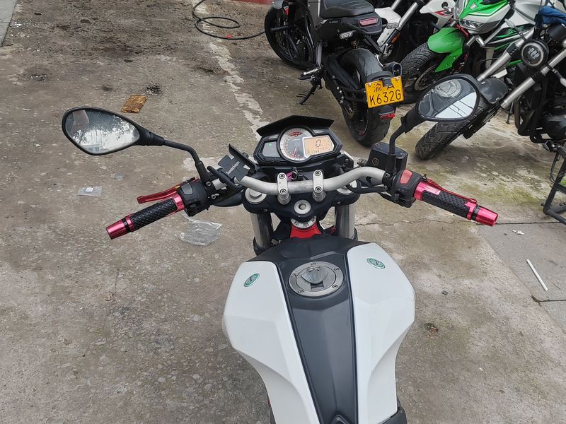 二手贝纳利小黄龙 TNT25