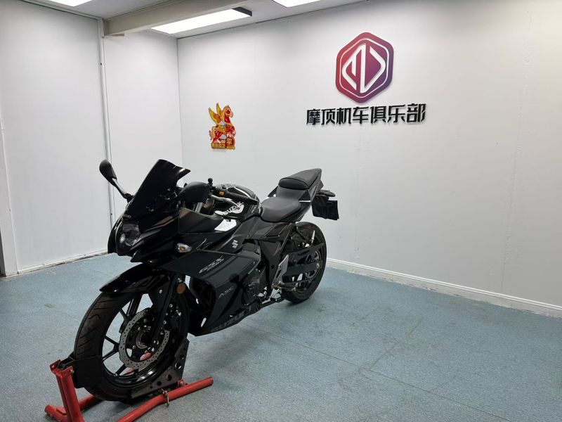 二手豪爵铃木GSX250R