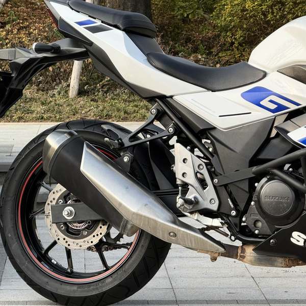 二手豪爵铃木GSX250R