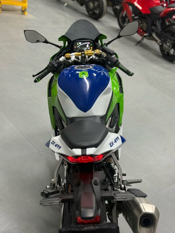 二手川崎ZX-4R
