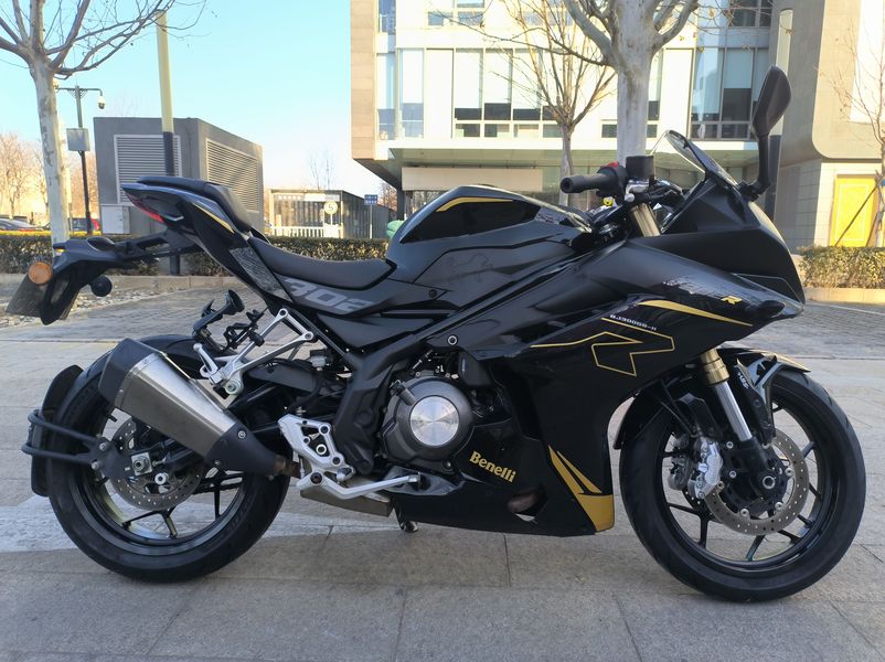 二手贝纳利龙卷风 Tornado 302R