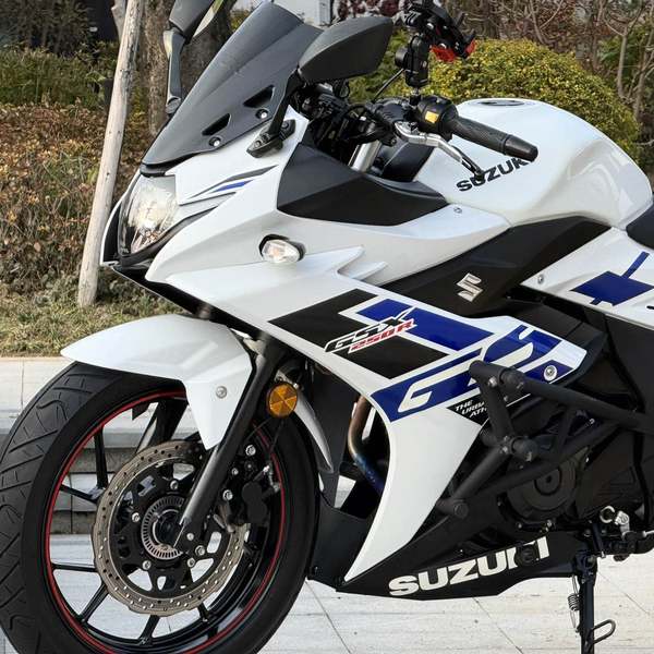 二手豪爵铃木GSX250R