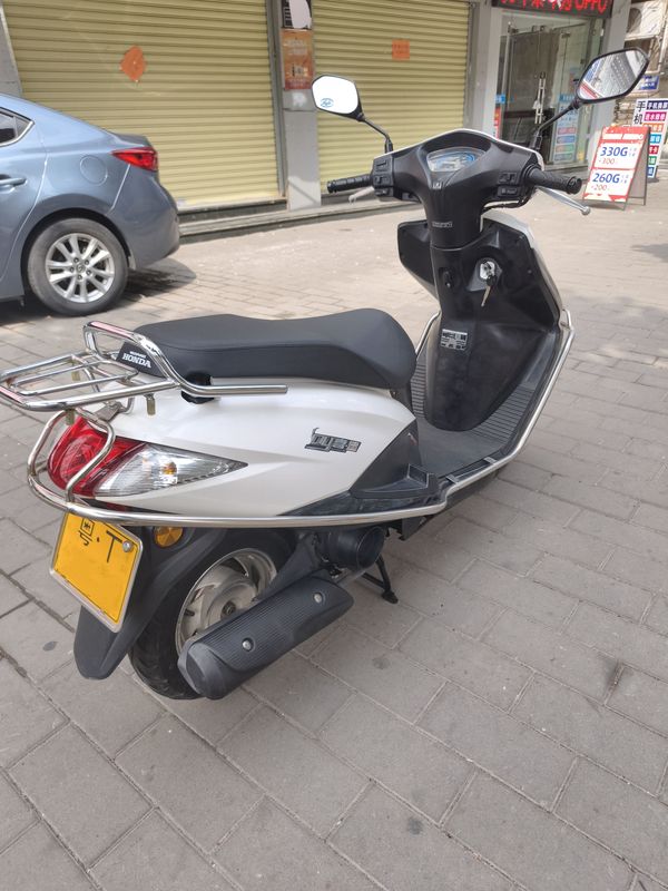 二手五羊本田SCR 喜鲨125