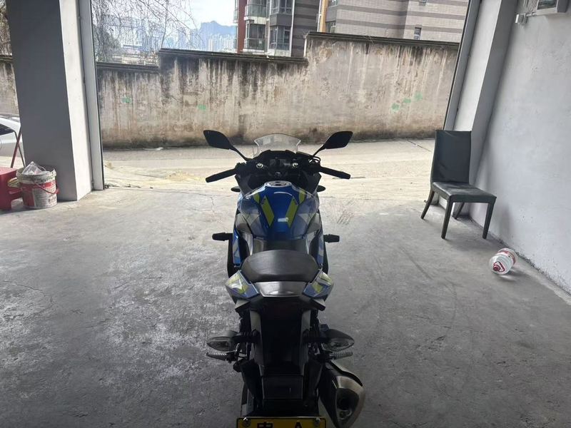 二手豪爵铃木GSX250R