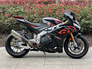 二手阿普利亚RSV4