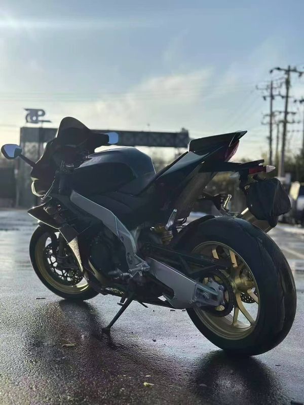 二手阿普利亚RSV4