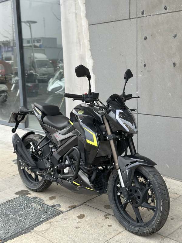 二手贝纳利小迅龙 BN150S