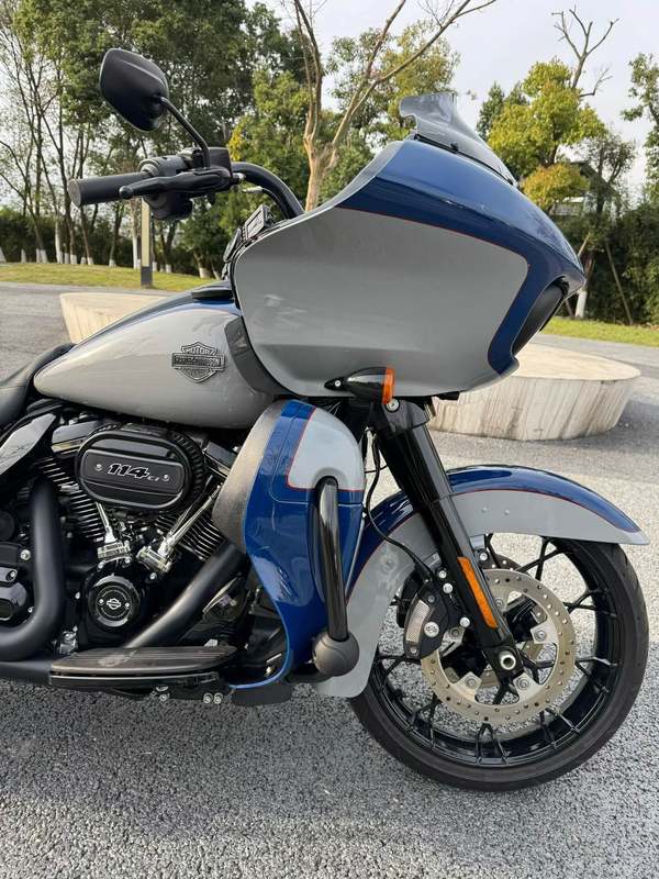 二手哈雷戴维森公路滑翔 Road Glide